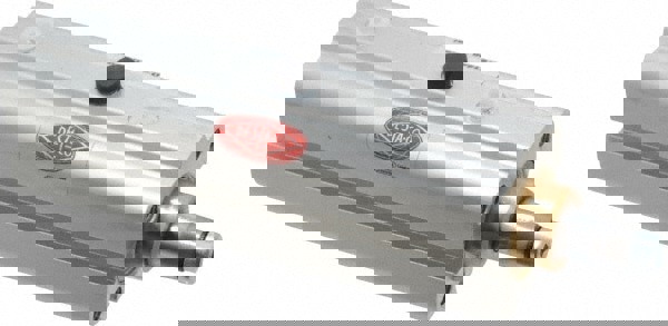 Air Swing Clamp: 22 lb Clamp Force, Adjustable (Right, Left, Straight) Swing, 0.83